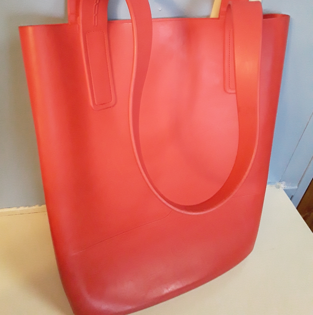 Hunter Bag Red Rubber